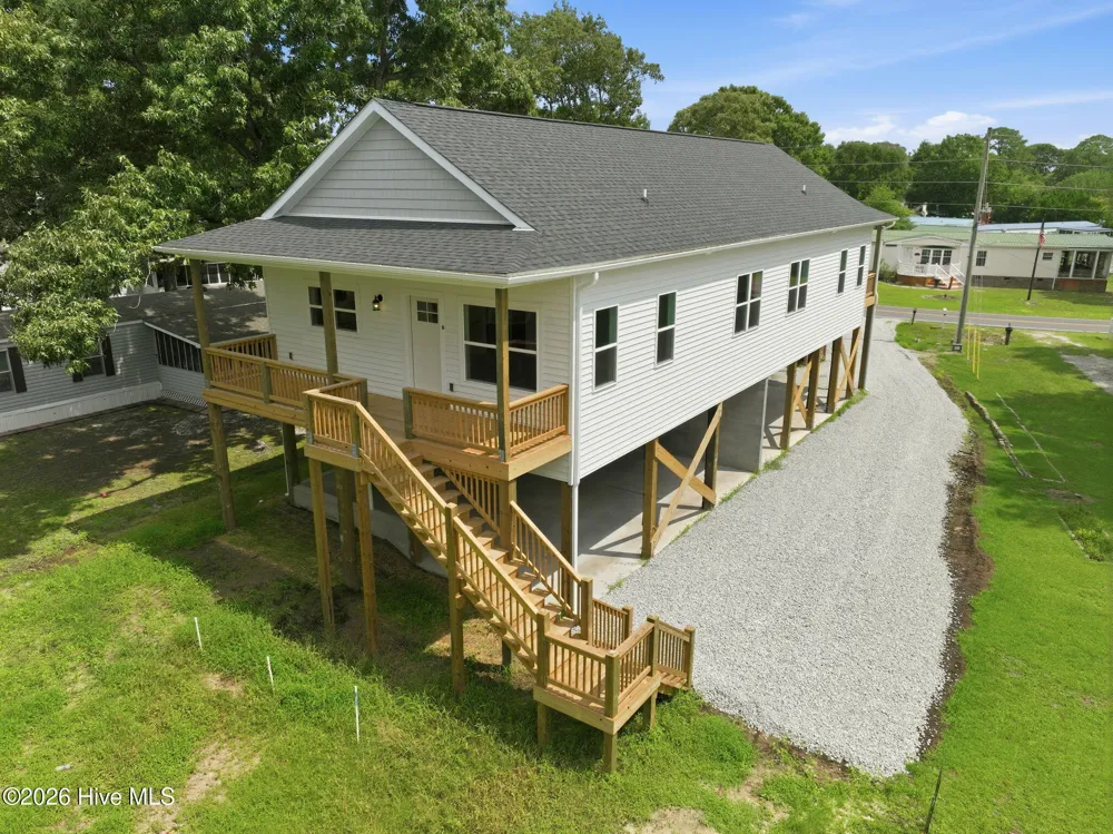 751 Driftwood Drive Hampstead, NC 28443