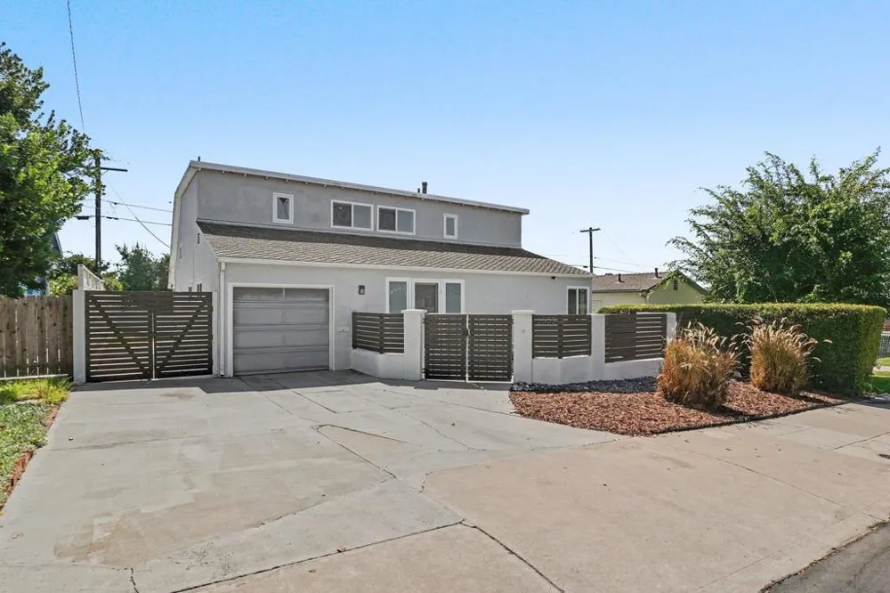3503 Udall San Diego, CA 92106