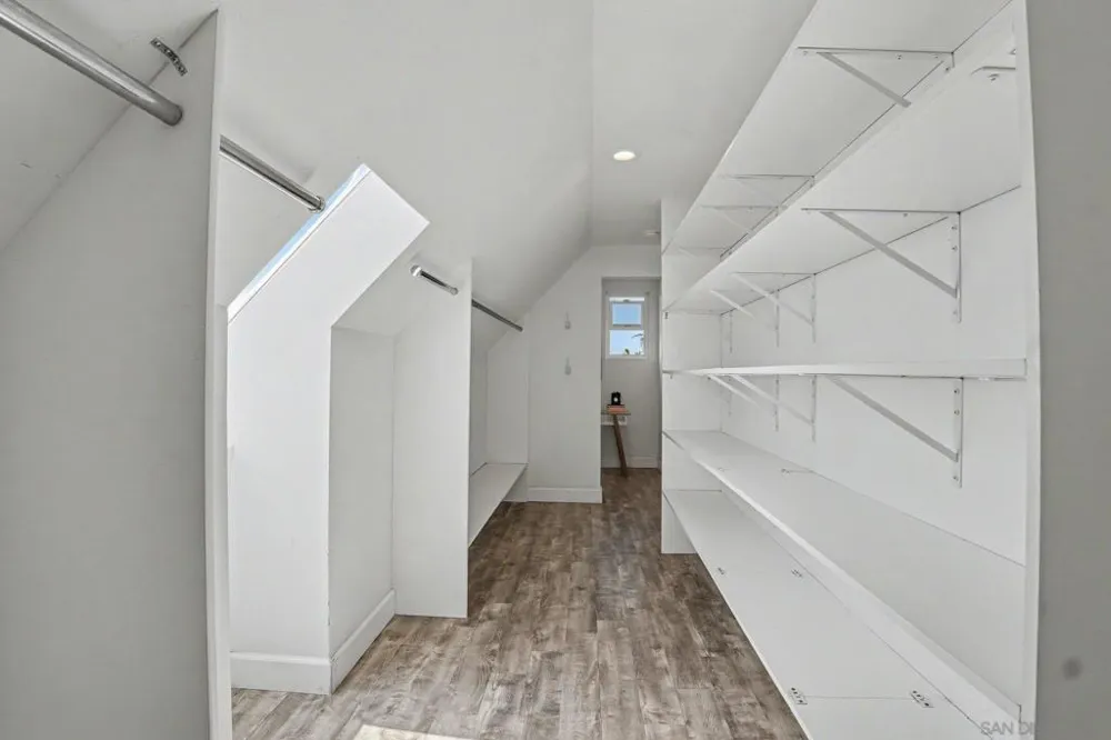 3503 Udall San Diego, CA 92106