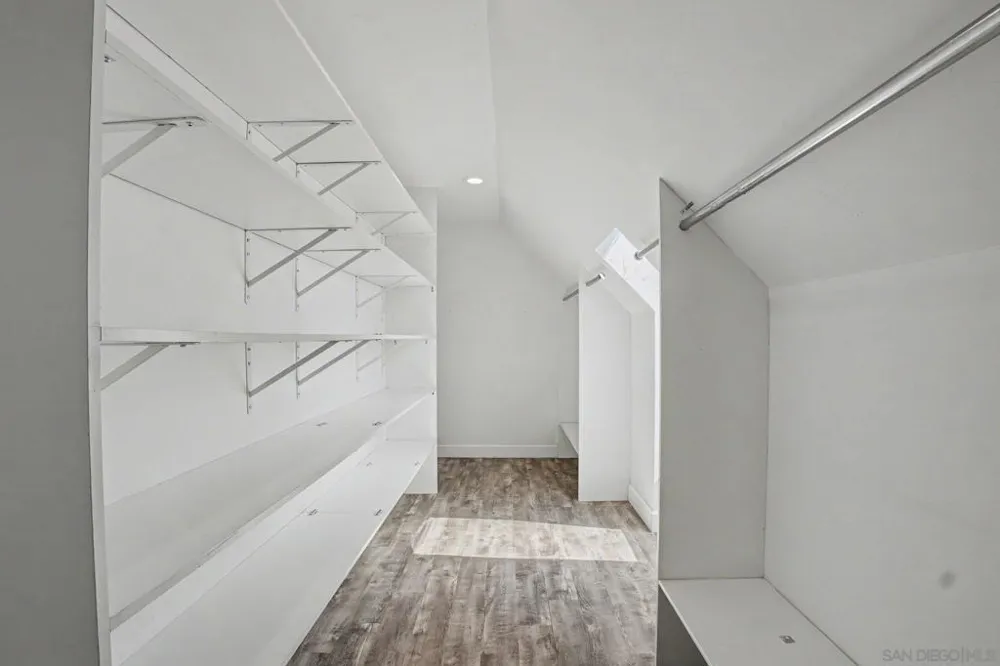 3503 Udall San Diego, CA 92106