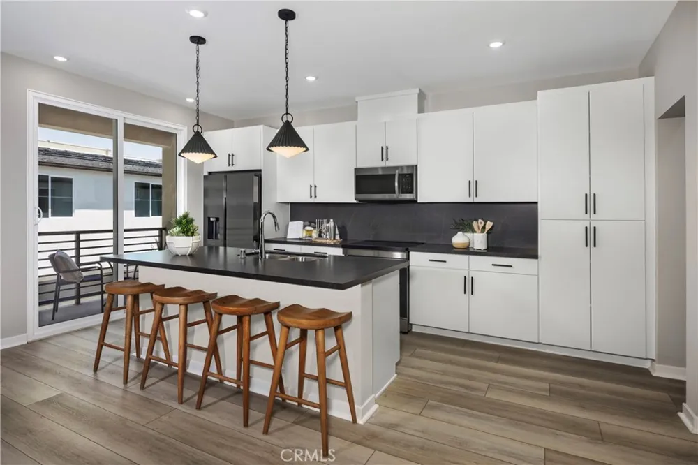 3681 W S. Eichler Paseo #3 Ontario, CA 91761