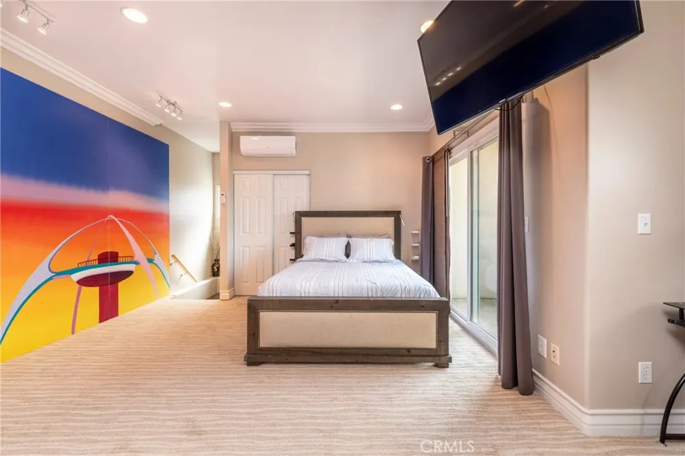 12108 S La Cienega Hawthorne, CA 90250