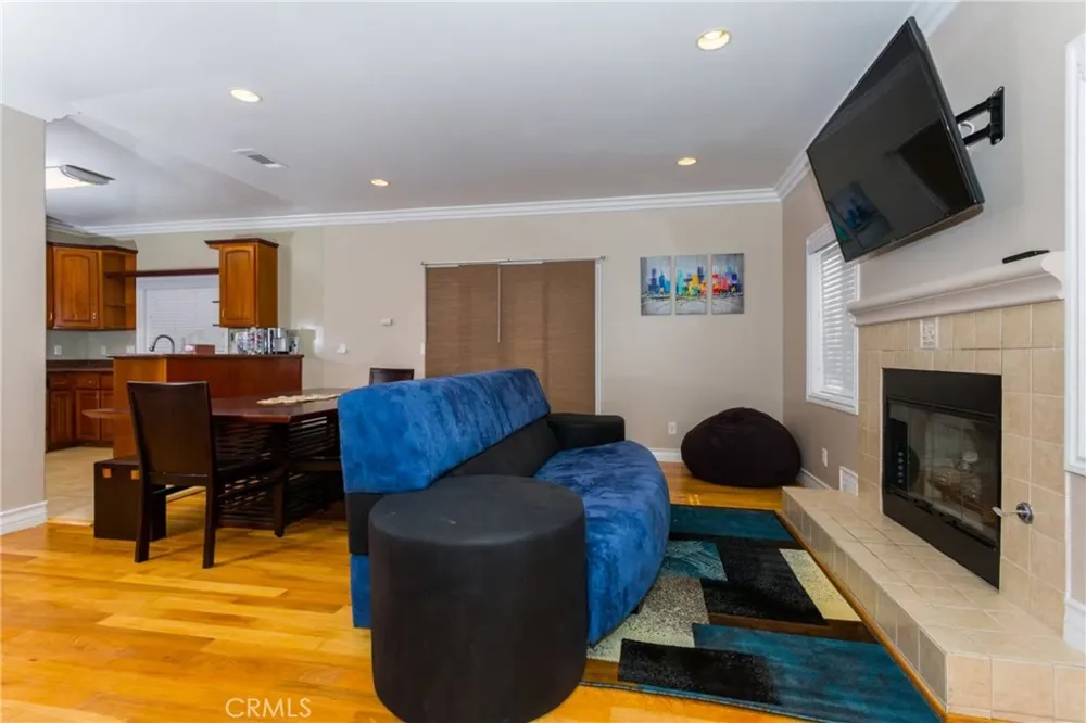 12108 S La Cienega Hawthorne, CA 90250