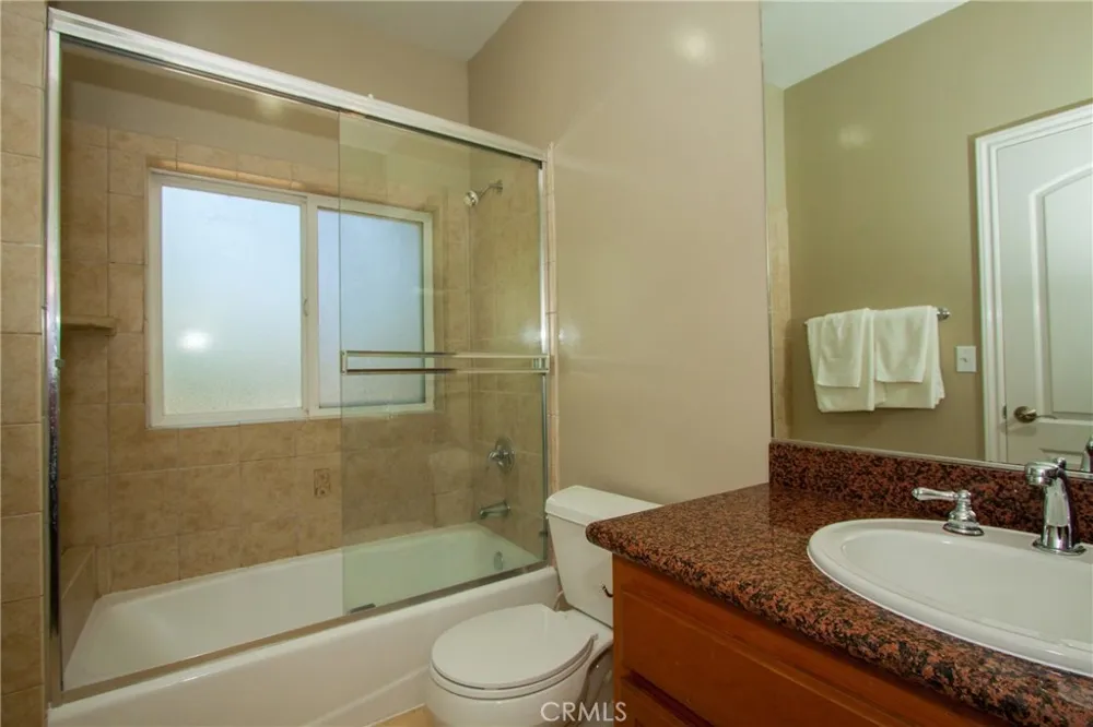 12108 S La Cienega Hawthorne, CA 90250