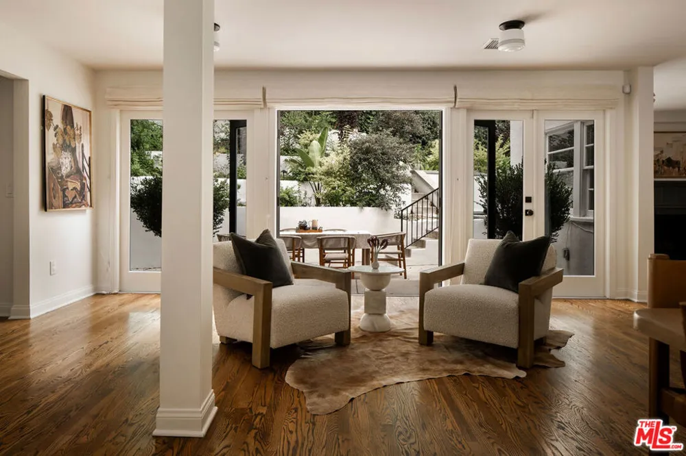 2845 Beachwood Drive Los Angeles, CA 90068