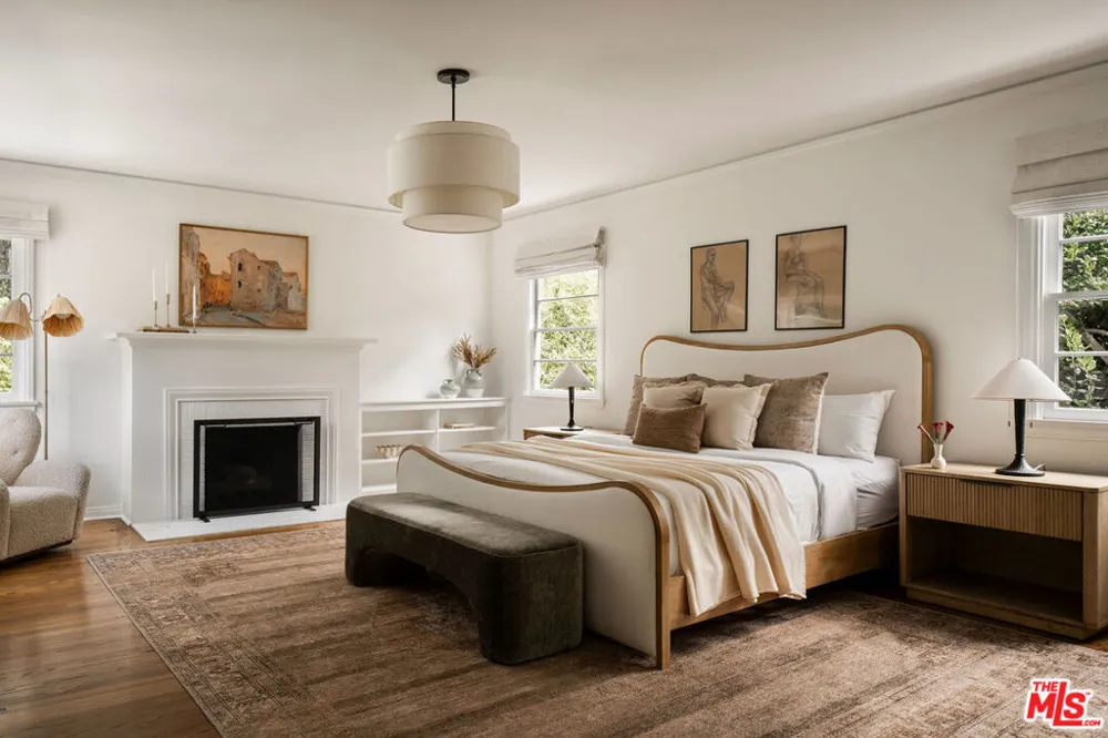 2845 Beachwood Drive Los Angeles, CA 90068