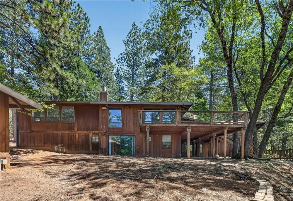 14915 Humbug Magalia, CA 95954