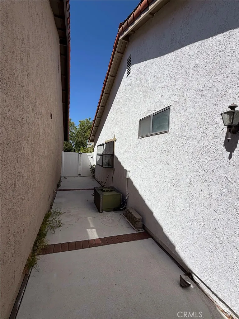 23475 Ribalta Mission Viejo, CA 92692