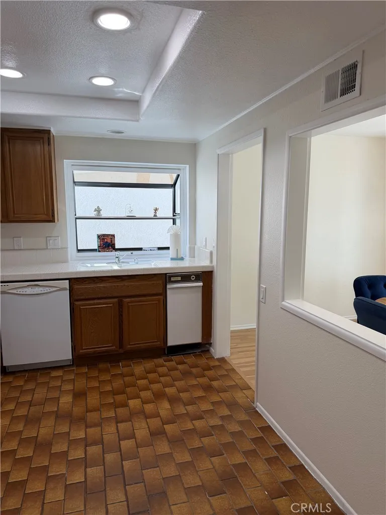 23475 Ribalta Mission Viejo, CA 92692