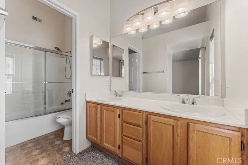 1932 Shamrock Avenue Palmdale, CA 93550