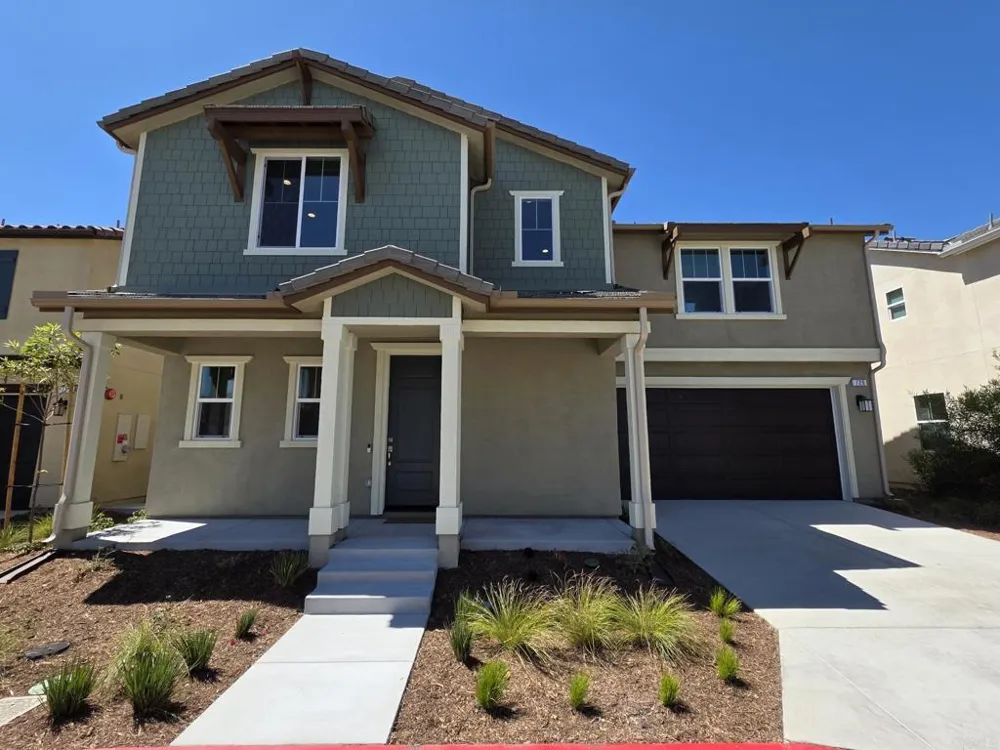 725 Kingbird Loop Oceanside, CA 92058