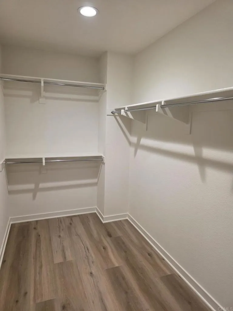 725 Kingbird Loop Oceanside, CA 92058
