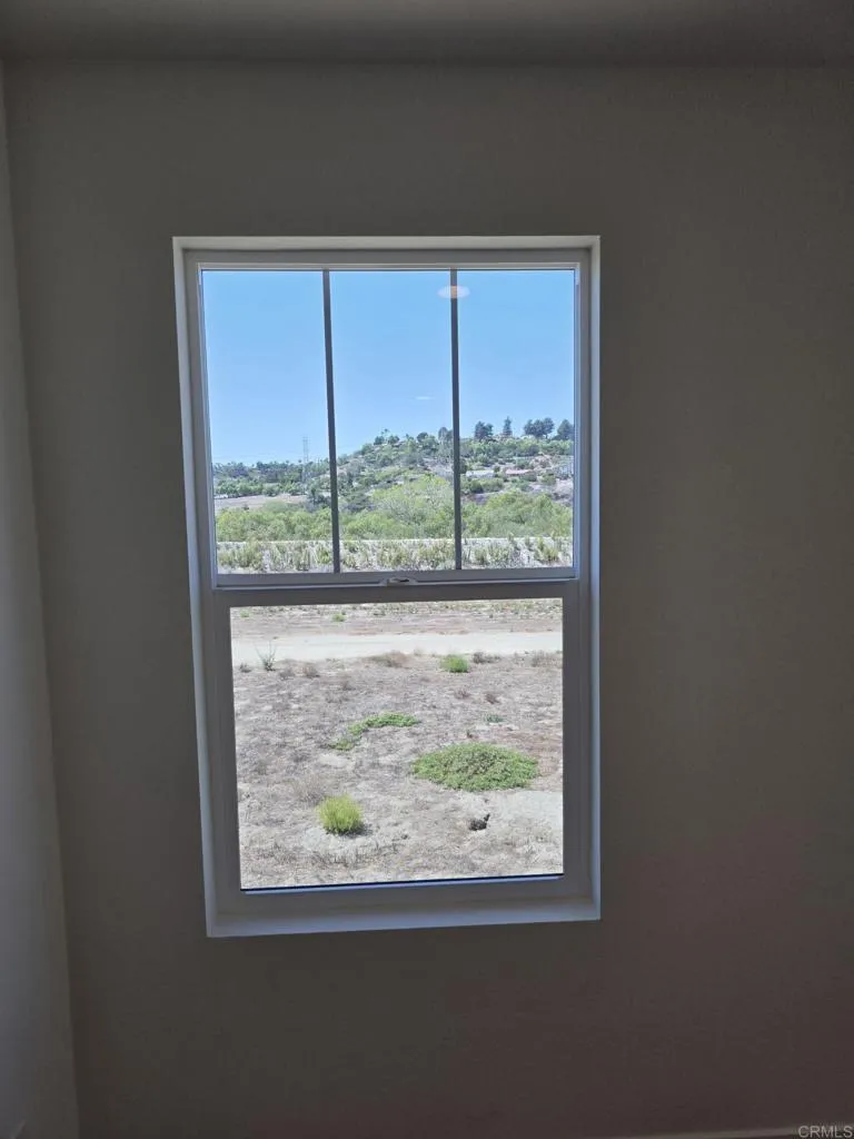 725 Kingbird Loop Oceanside, CA 92058