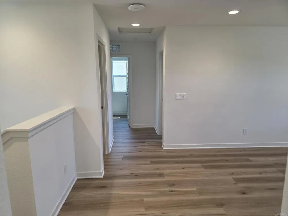 725 Kingbird Loop Oceanside, CA 92058