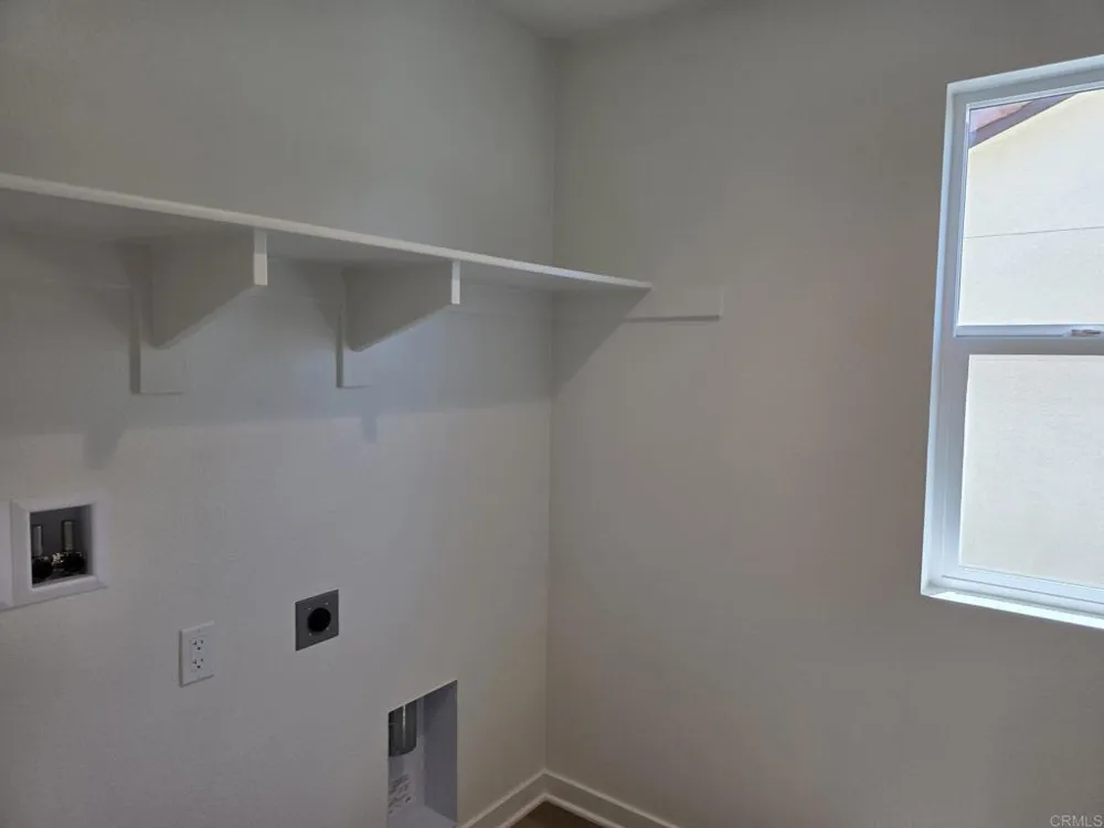 725 Kingbird Loop Oceanside, CA 92058