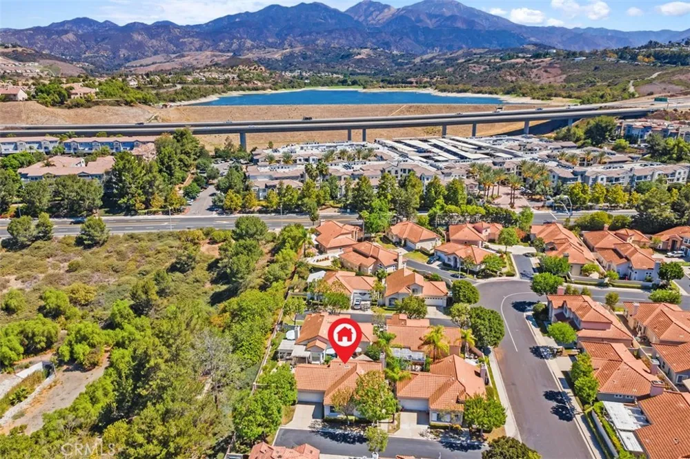 21121 Cancun Mission Viejo, CA 92692