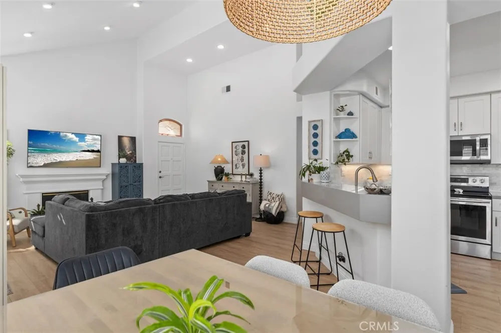 21121 Cancun Mission Viejo, CA 92692