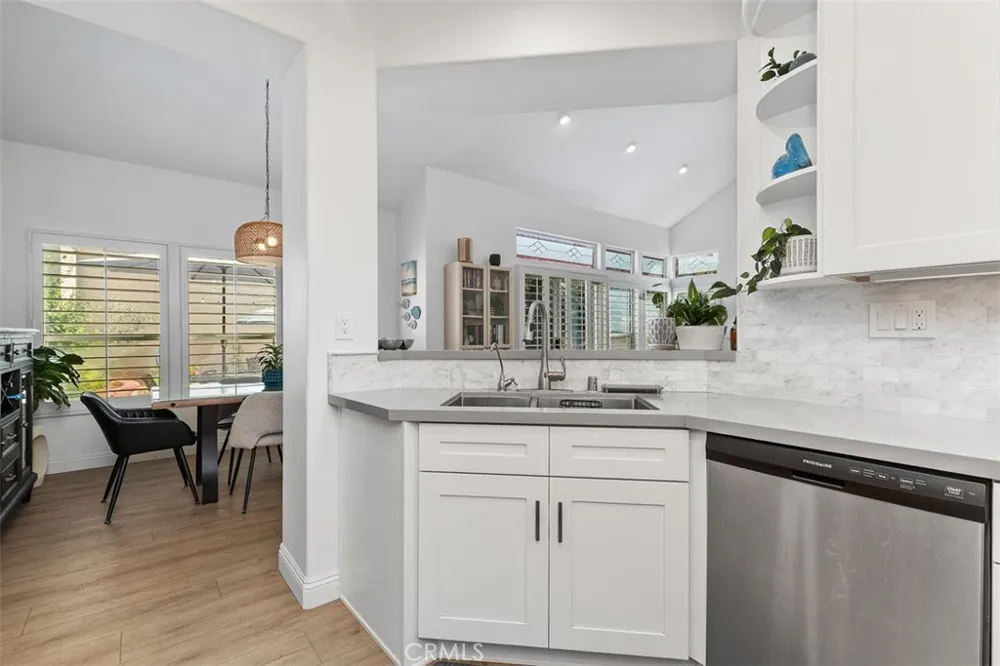 21121 Cancun Mission Viejo, CA 92692