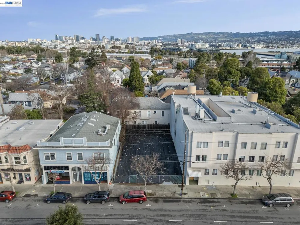 1217 Lincoln Avenue Alameda, CA 94501