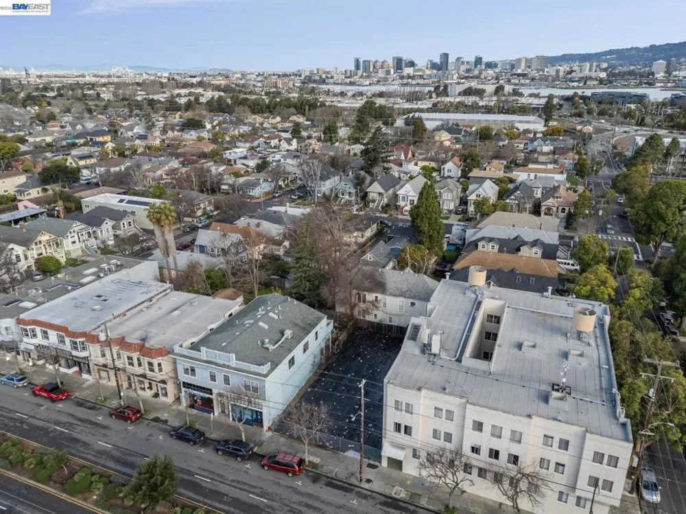 1217 Lincoln Avenue Alameda, CA 94501
