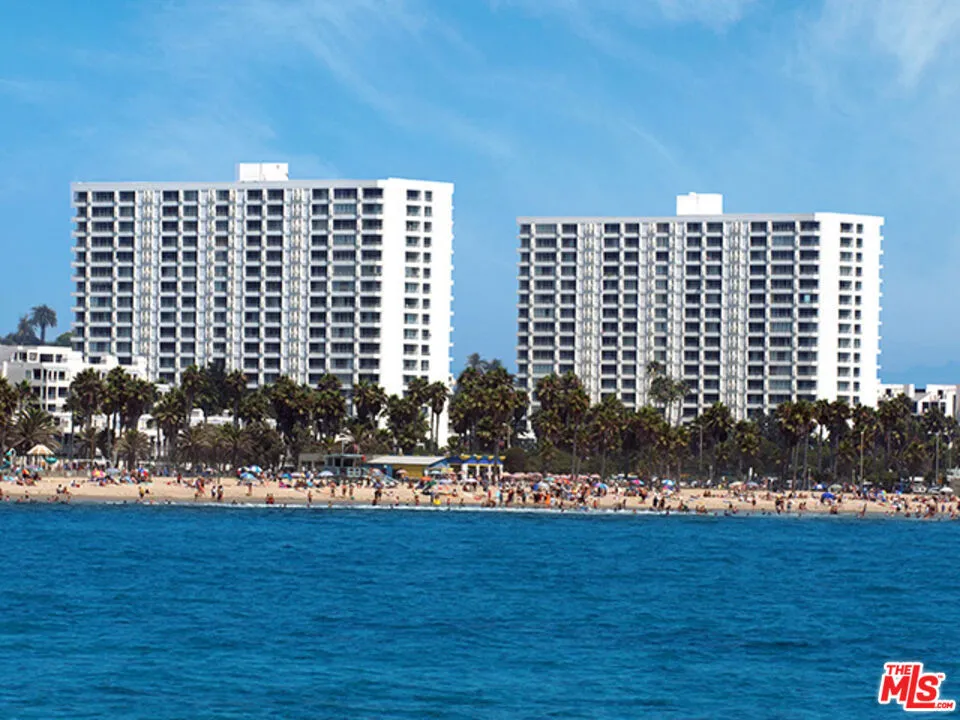 2700 Neilson Way #528 Santa Monica, CA 90405