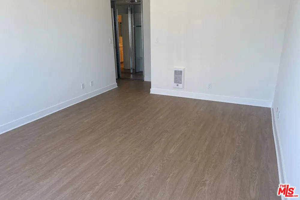 2700 Neilson Way #528 Santa Monica, CA 90405