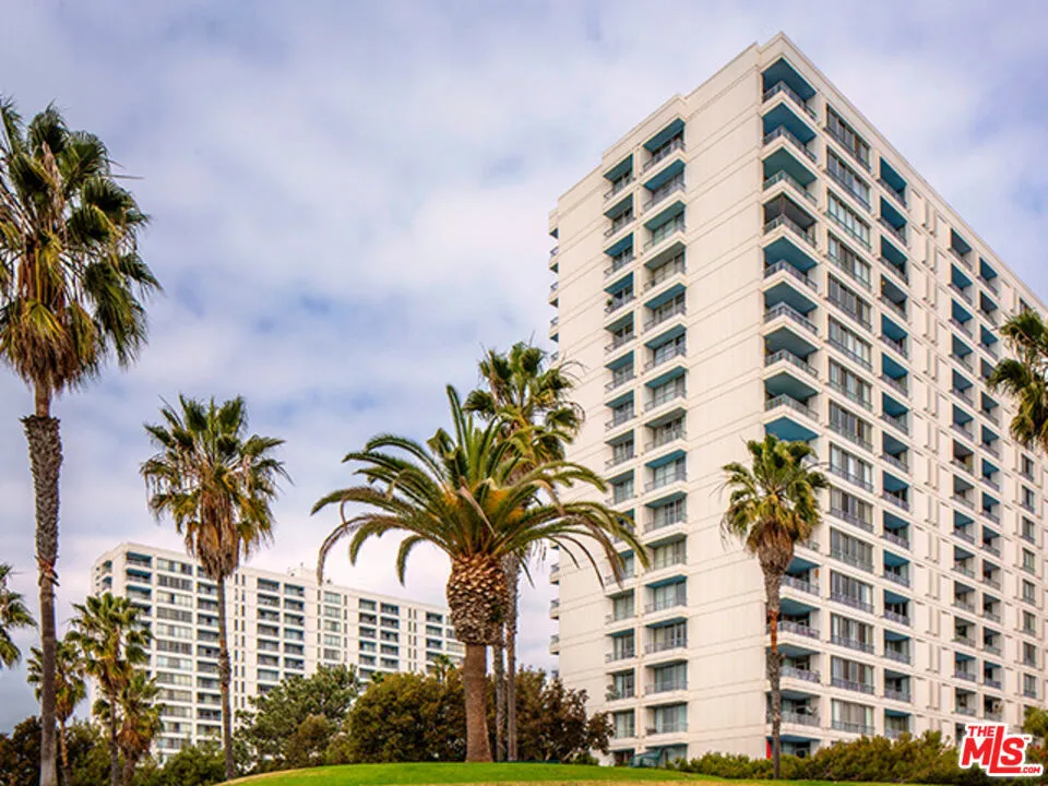 2700 Neilson Way #528 Santa Monica, CA 90405