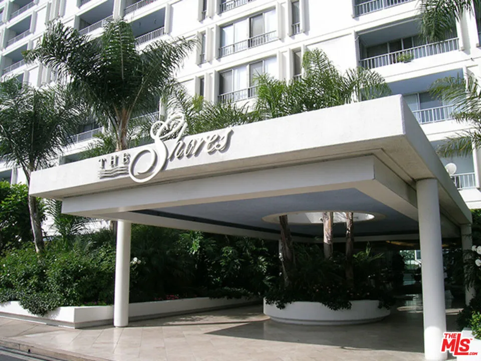 2700 Neilson Way #528 Santa Monica, CA 90405