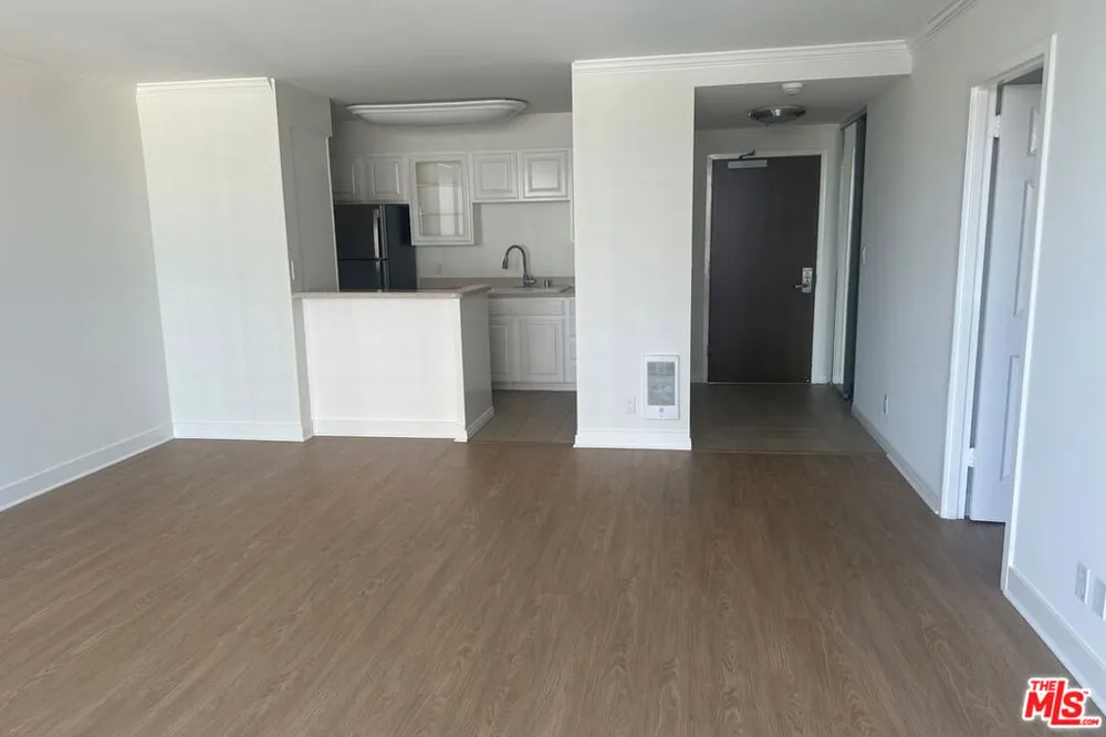2700 Neilson Way #528 Santa Monica, CA 90405