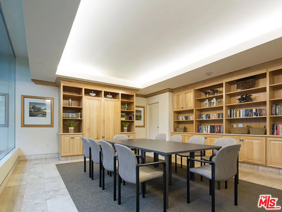 2700 Neilson Way #528 Santa Monica, CA 90405