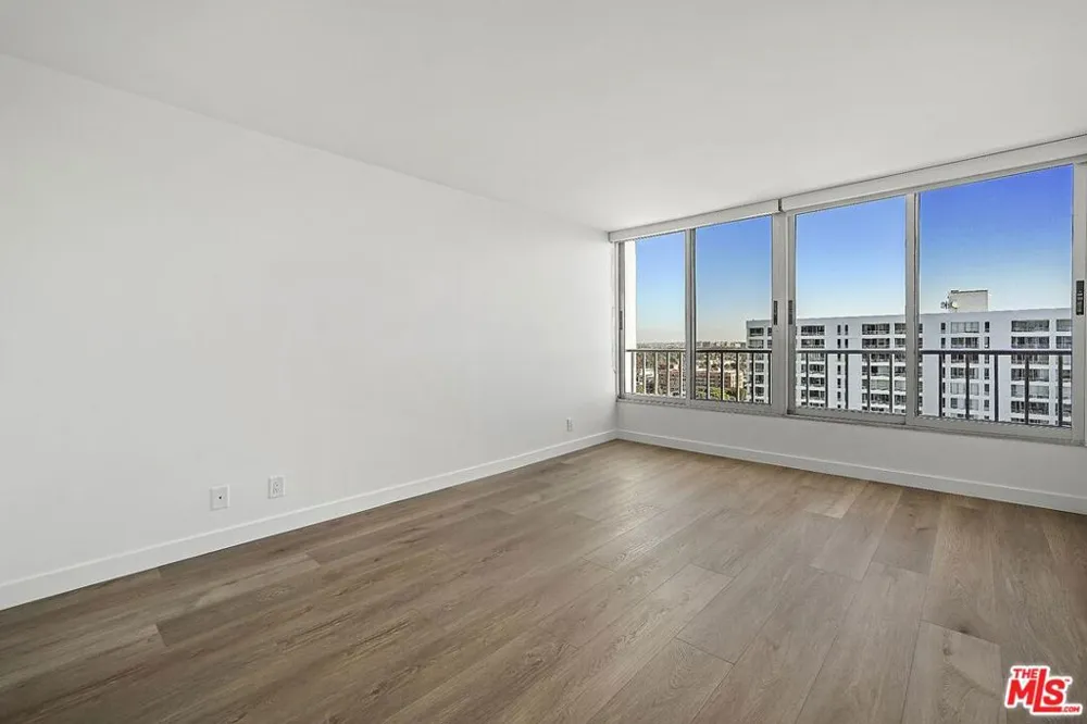 2700 Neilson Way #528 Santa Monica, CA 90405