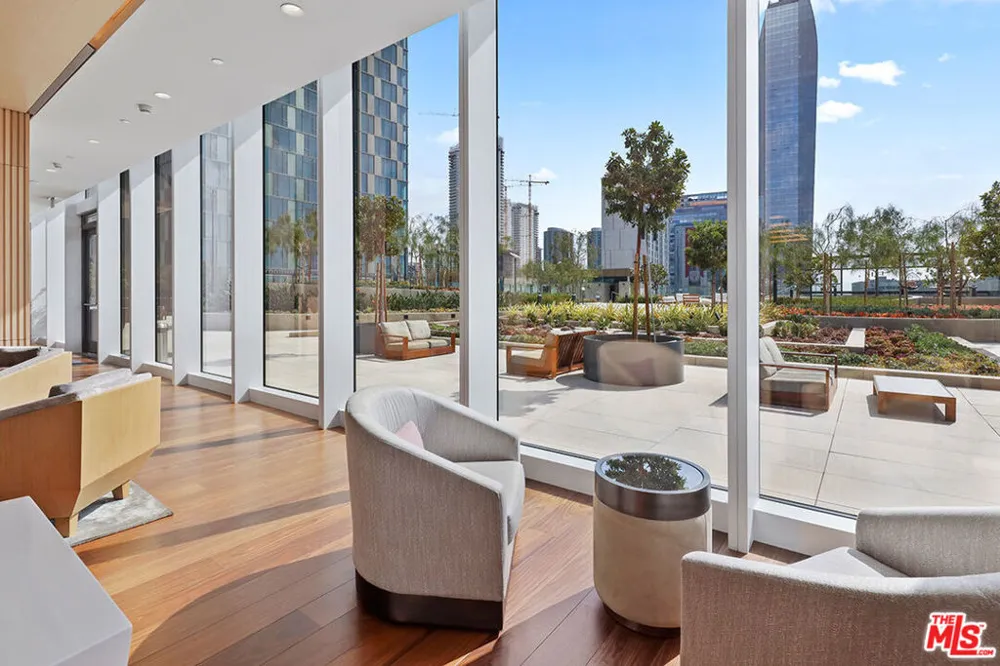 889 Francisco Street #2506 Los Angeles, CA 90017