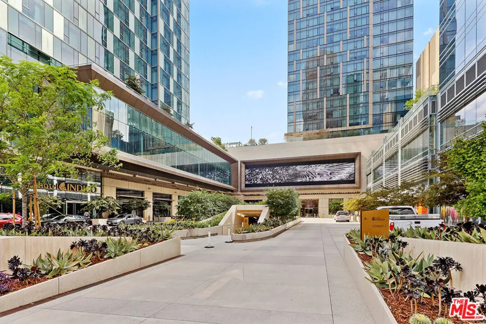 889 Francisco Street #2506 Los Angeles, CA 90017