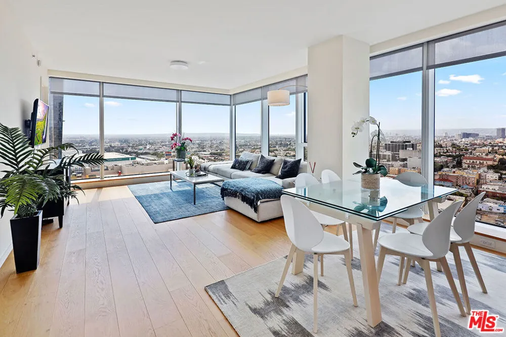 889 Francisco Street #2506 Los Angeles, CA 90017