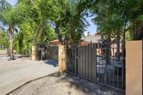 8320 Oakdale