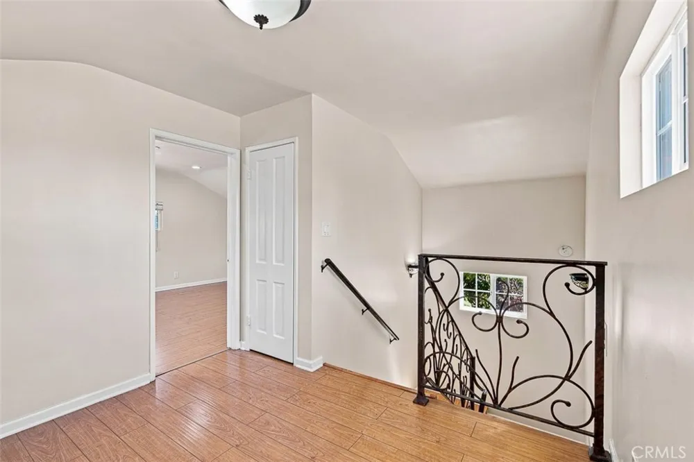 8320 Oakdale Winnetka, CA 91306