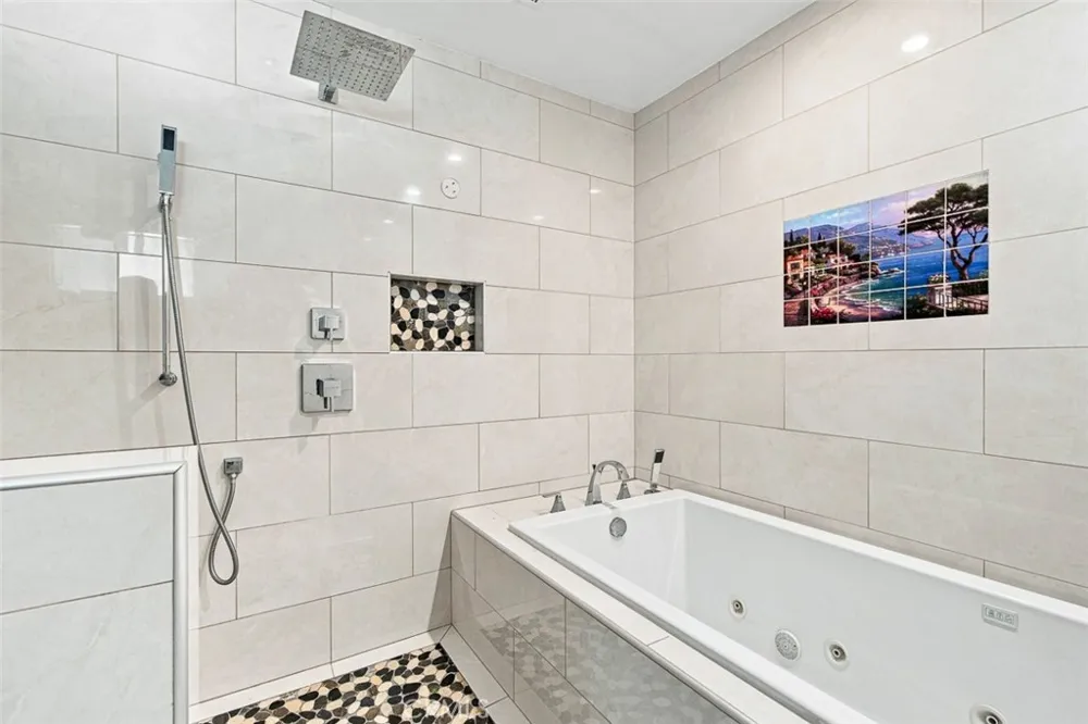 8320 Oakdale Winnetka, CA 91306