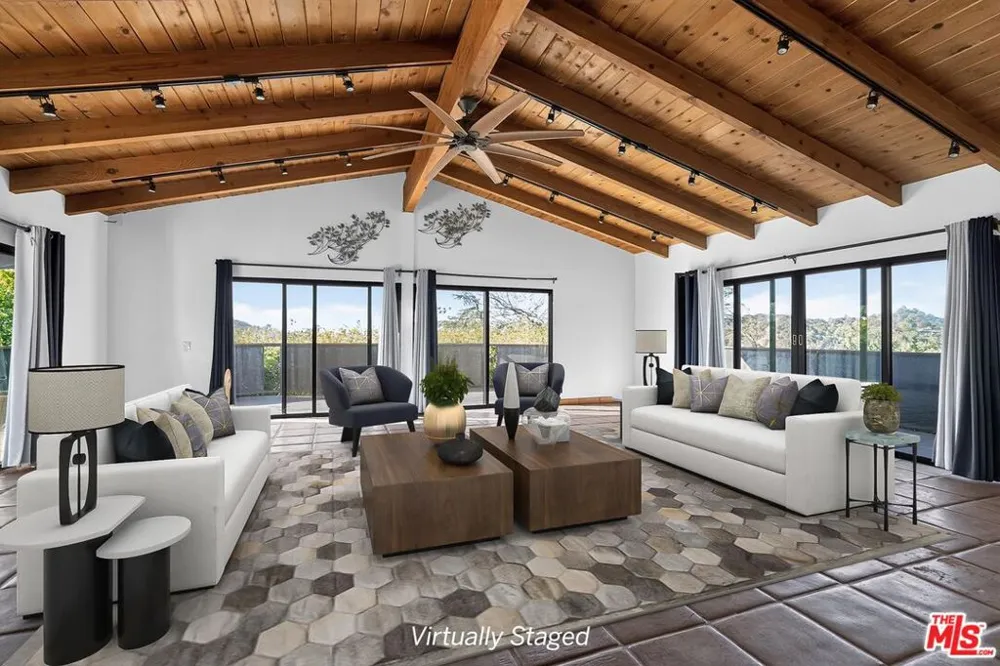 8147 Mulholland Drive Los Angeles, CA 90046
