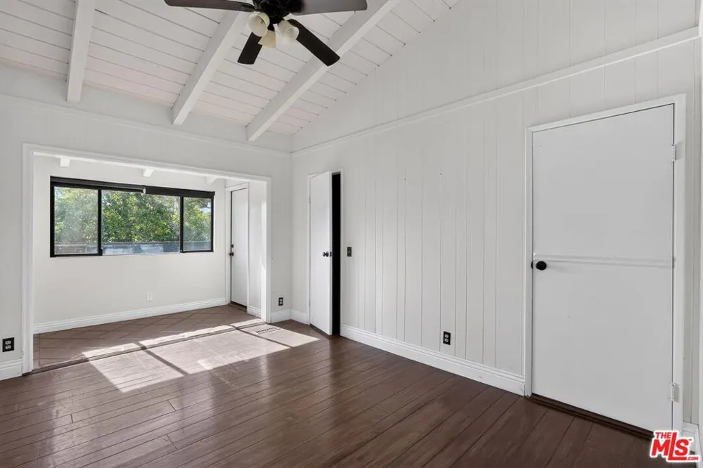 8147 Mulholland Drive Los Angeles, CA 90046