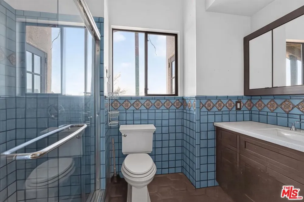 8147 Mulholland Drive Los Angeles, CA 90046