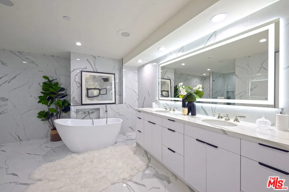 10601 Wilshire Boulevard #1404 Los Angeles, CA 90024