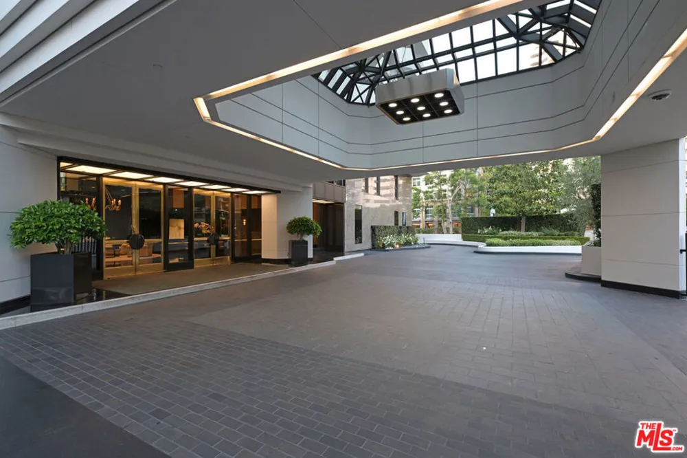 10601 Wilshire Boulevard #1404 Los Angeles, CA 90024