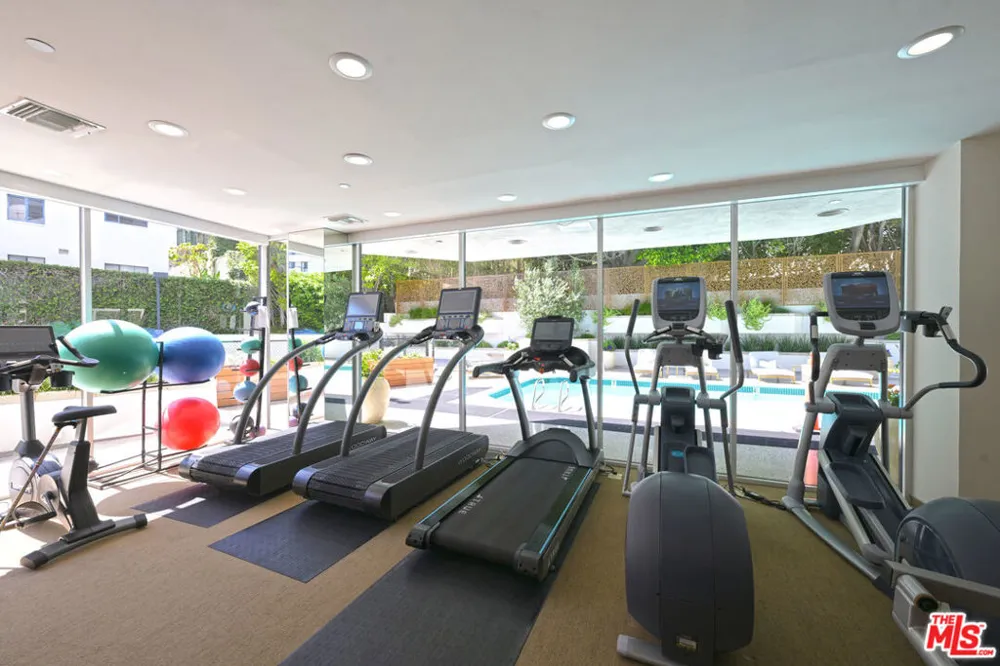 10601 Wilshire Boulevard #1404 Los Angeles, CA 90024