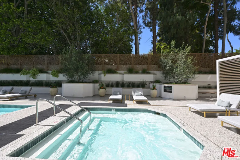 10601 Wilshire Boulevard #1404 Los Angeles, CA 90024