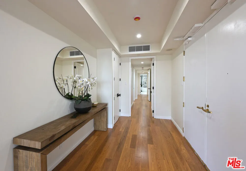 10601 Wilshire Boulevard #1404 Los Angeles, CA 90024