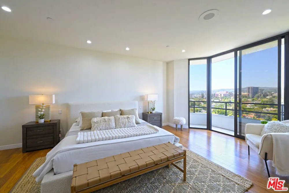 10601 Wilshire Boulevard #1404 Los Angeles, CA 90024
