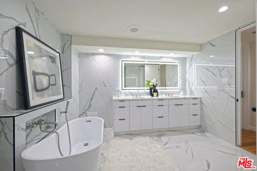 10601 Wilshire Boulevard #1404 Los Angeles, CA 90024