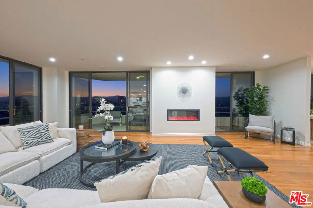 10601 Wilshire Boulevard #1404 Los Angeles, CA 90024