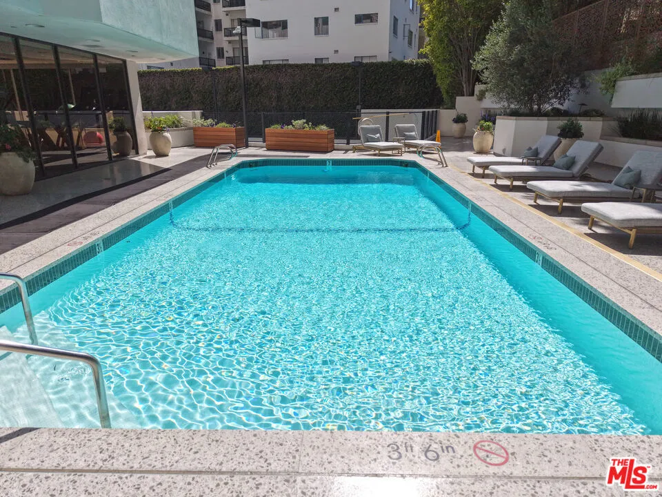 10601 Wilshire Boulevard #1404 Los Angeles, CA 90024