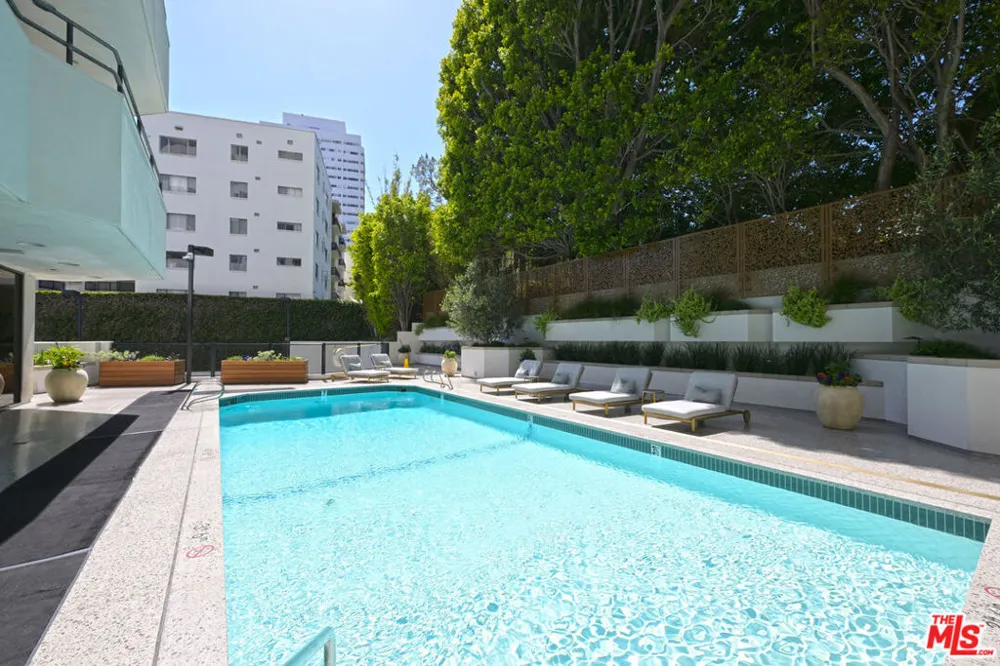 10601 Wilshire Boulevard #1404 Los Angeles, CA 90024